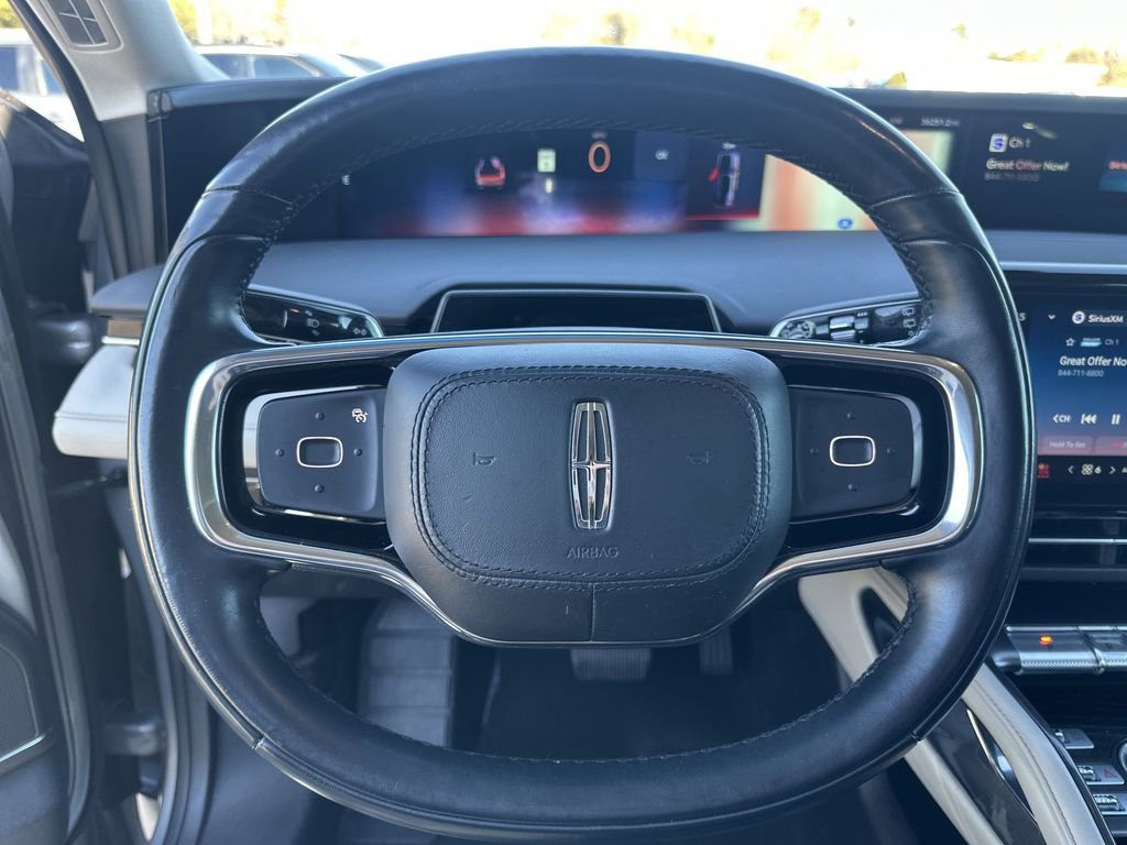 Used 2024 Lincoln Nautilus Reserve image 12