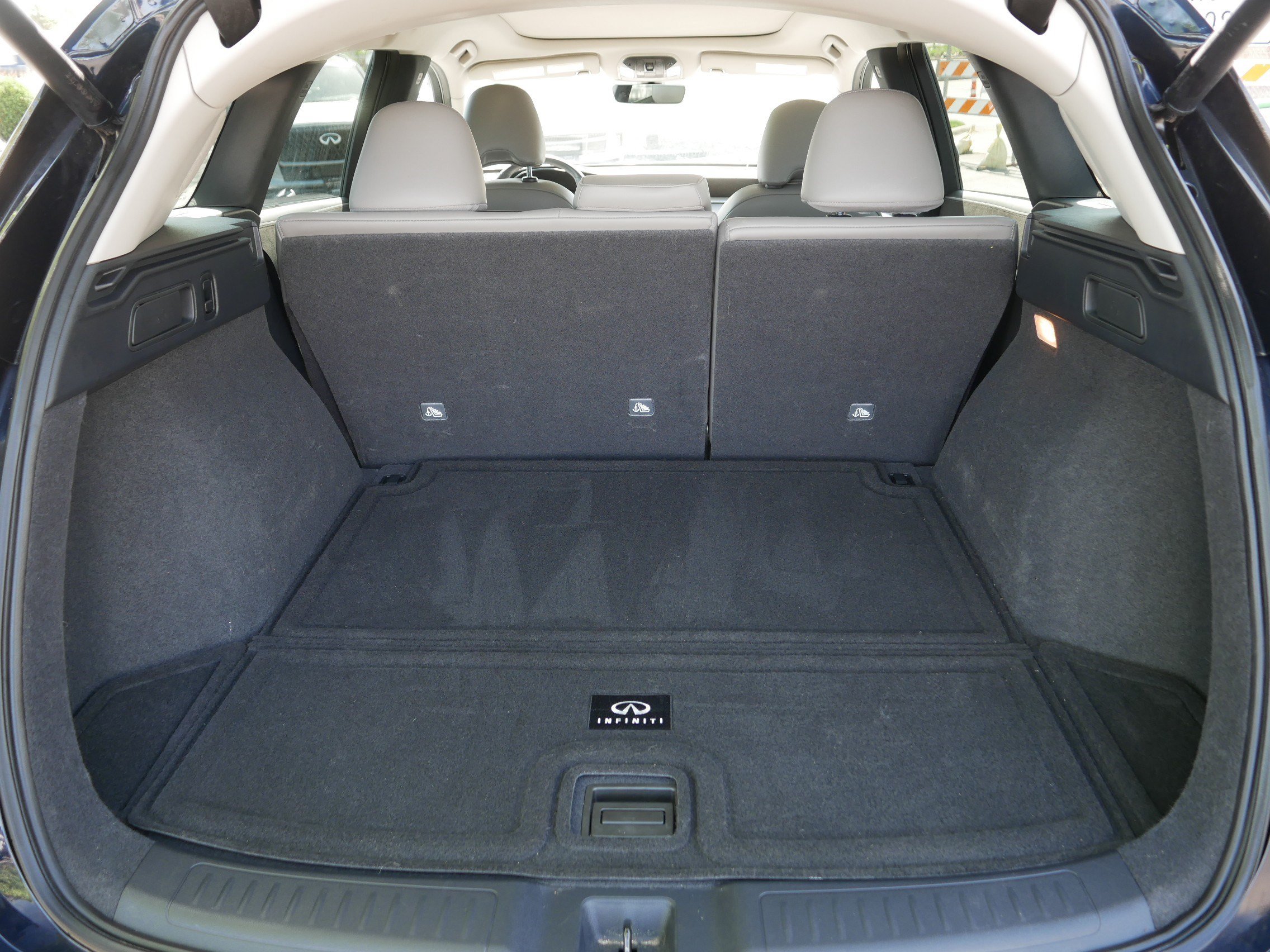 Certified 2023 INFINITI QX50 Sensory w/ Accent Package AWD/4WD image 18