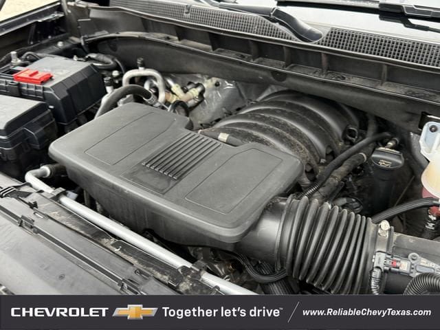 Used 2025 Chevrolet Suburban Z71 AWD/4WD image 34