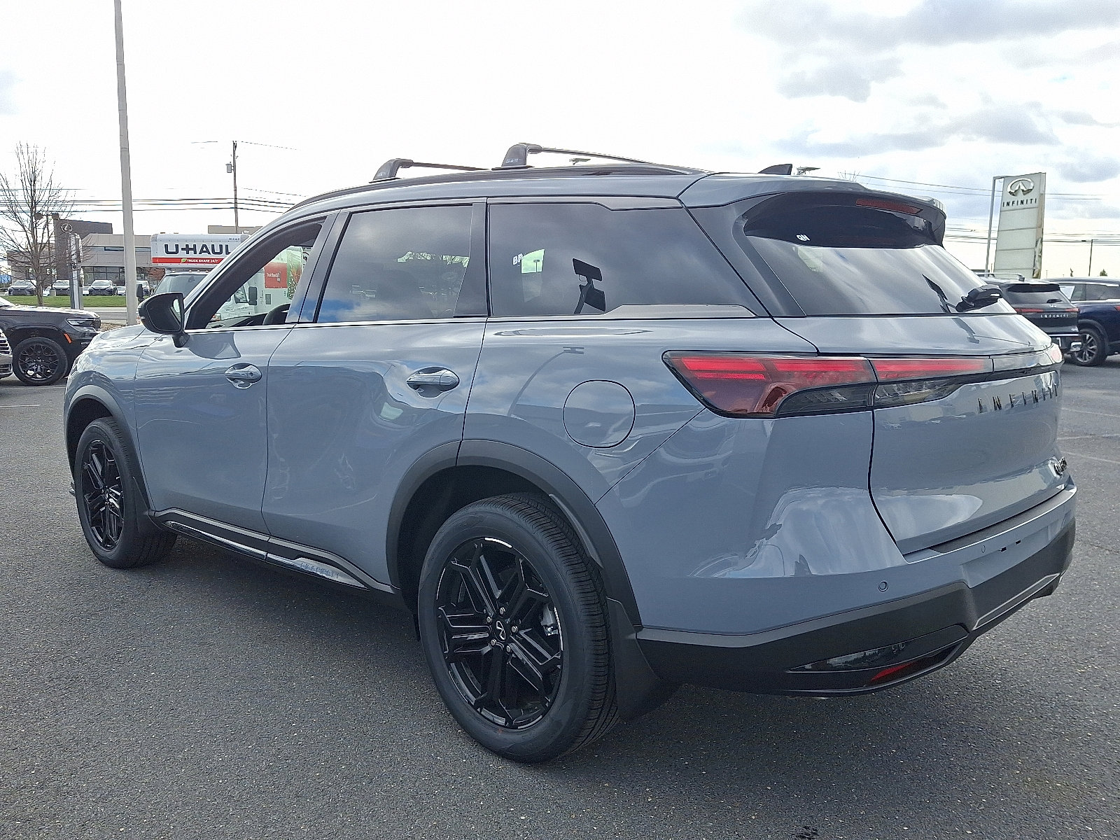 New 2026 INFINITI QX60 Sport w/ Dark Cargo Package image 3