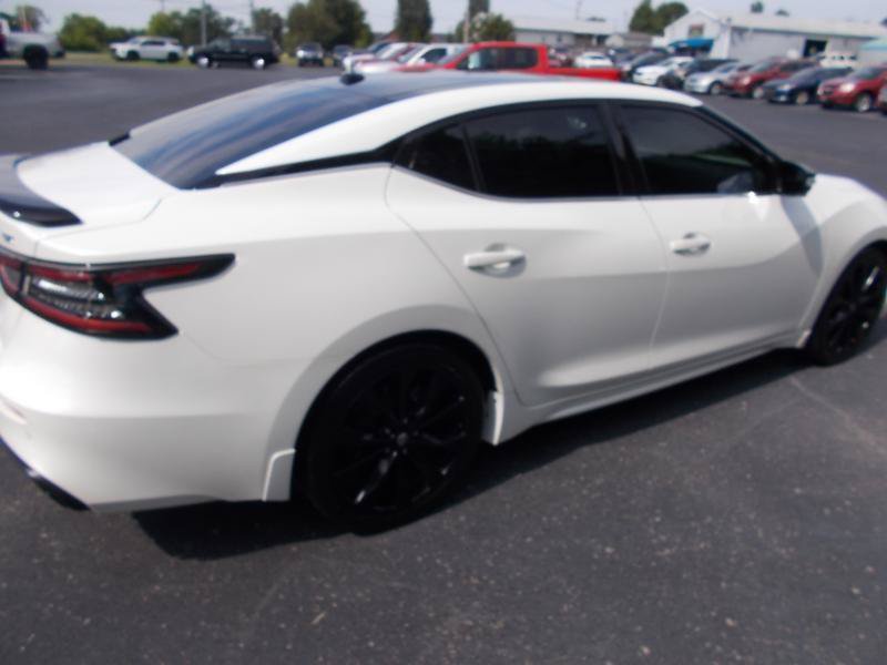Used 2023 Nissan Maxima SR w/ Sport Mat Group FWD image 13
