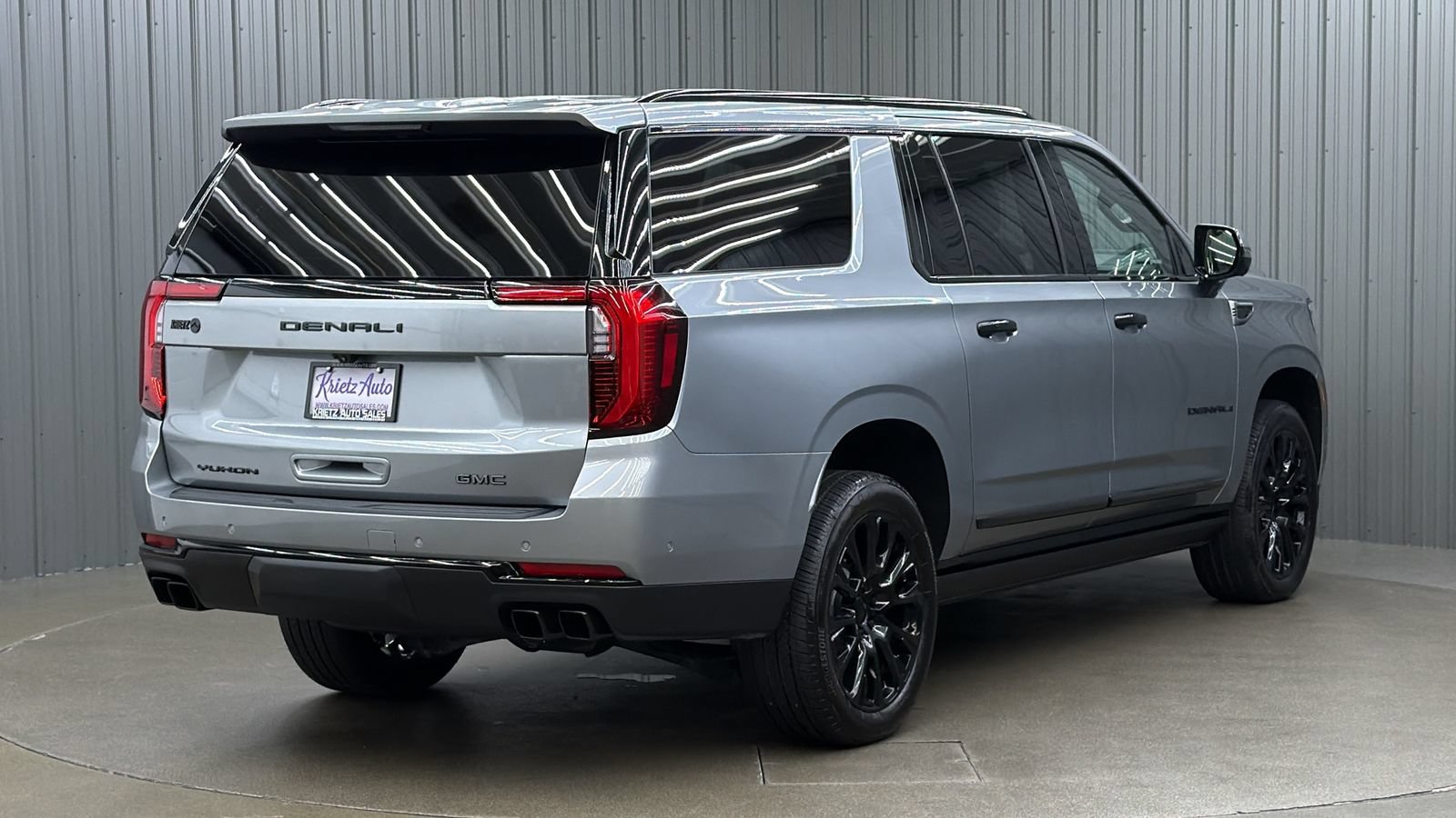 Used 2025 GMC Yukon XL Denali w/ Sun & Power Step Package AWD/4WD image 5