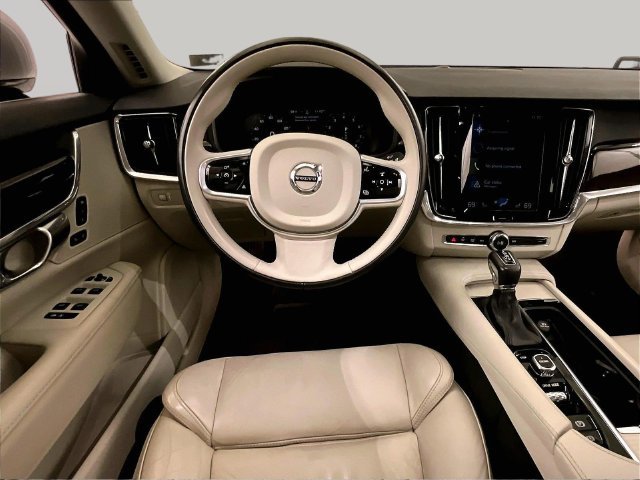 Used 2017 Volvo S90 T6 Momentum w/ Vision Package AWD/4WD image 5