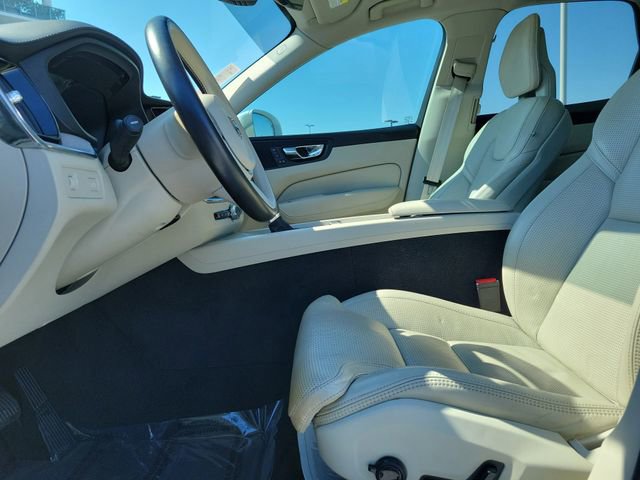 Used 2018 Volvo XC60 T6 Inscription w/ Luxury Seat Package image 17