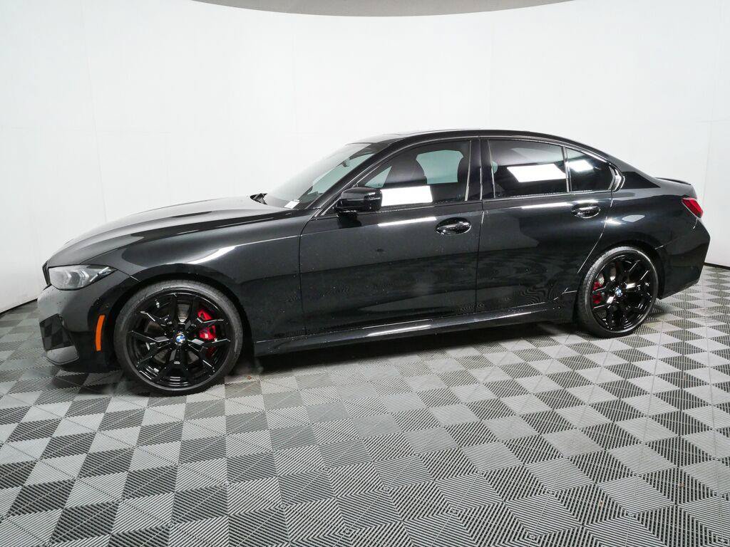 Used 2026 BMW 330i Sedan w/ M Sport Package RWD image 2