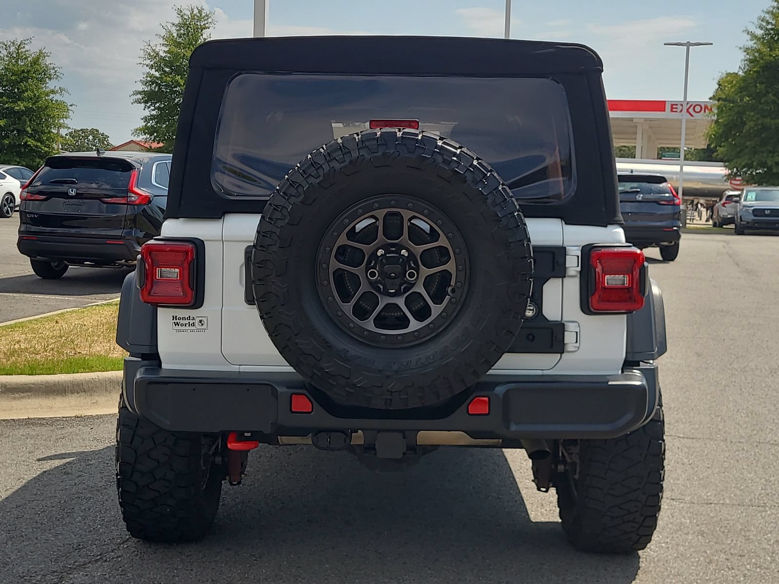 Used 2022 Jeep Wrangler Unlimited Rubicon AWD/4WD image 4