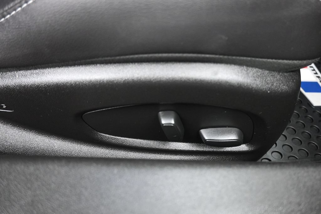 Used 2018 Chevrolet Camaro SS RWD image 37