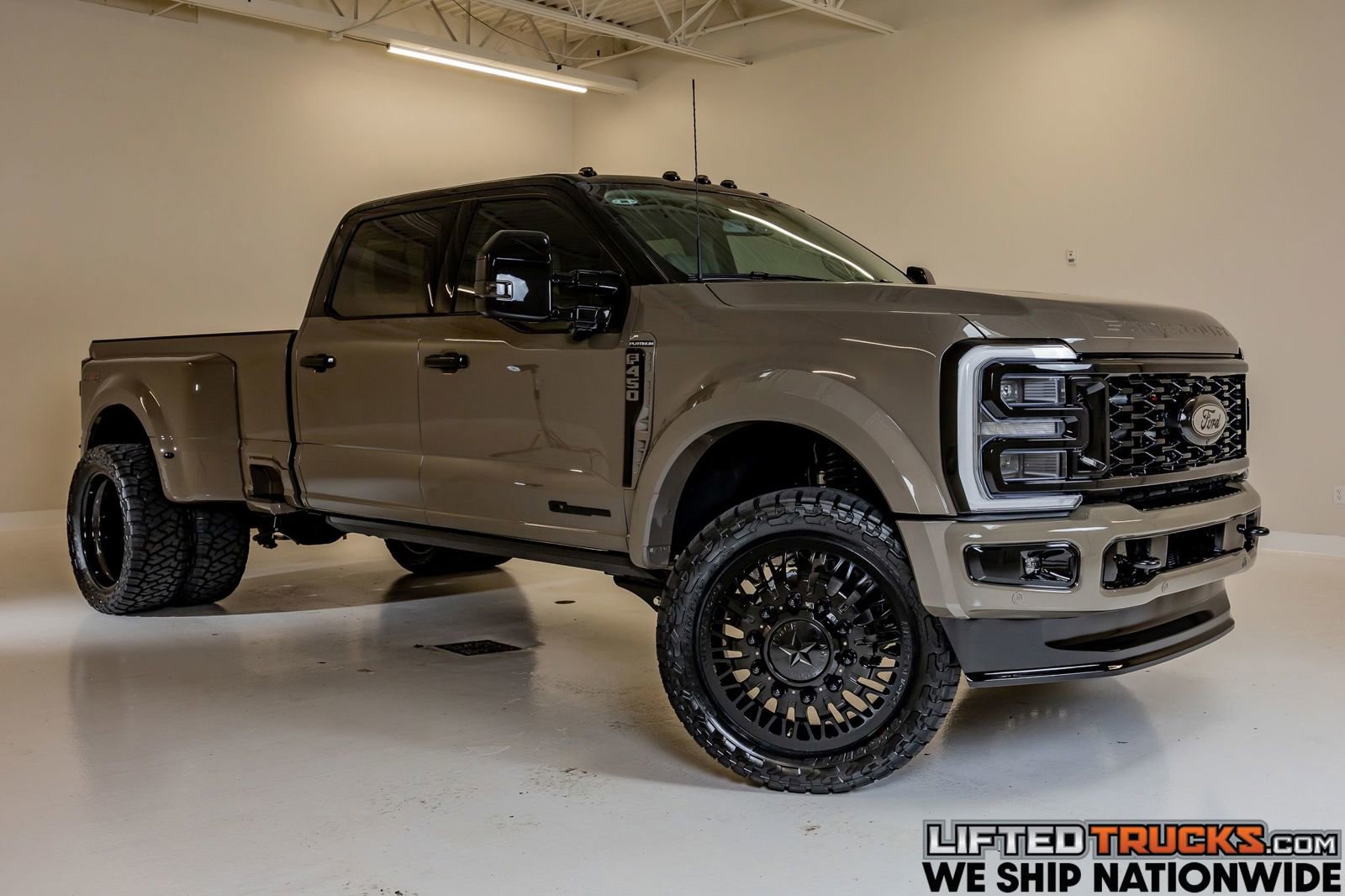 Used 2026 Ford F450 Platinum AWD/4WD image 1