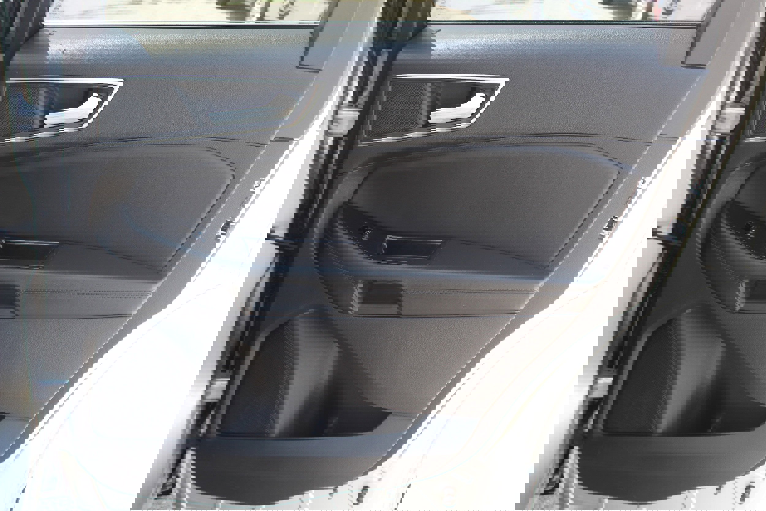 Used 2016 Ford Edge SEL w/ Equipment Group 201A image 21