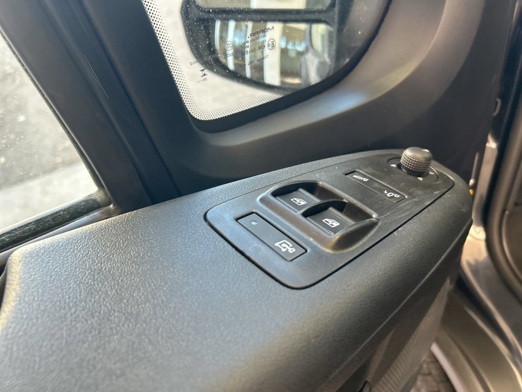 New 2026 RAM ProMaster 2500 w/ Premium Convenience Group FWD image 33
