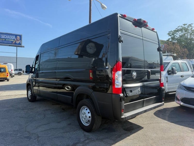 Used 2023 RAM ProMaster 2500 FWD image 4