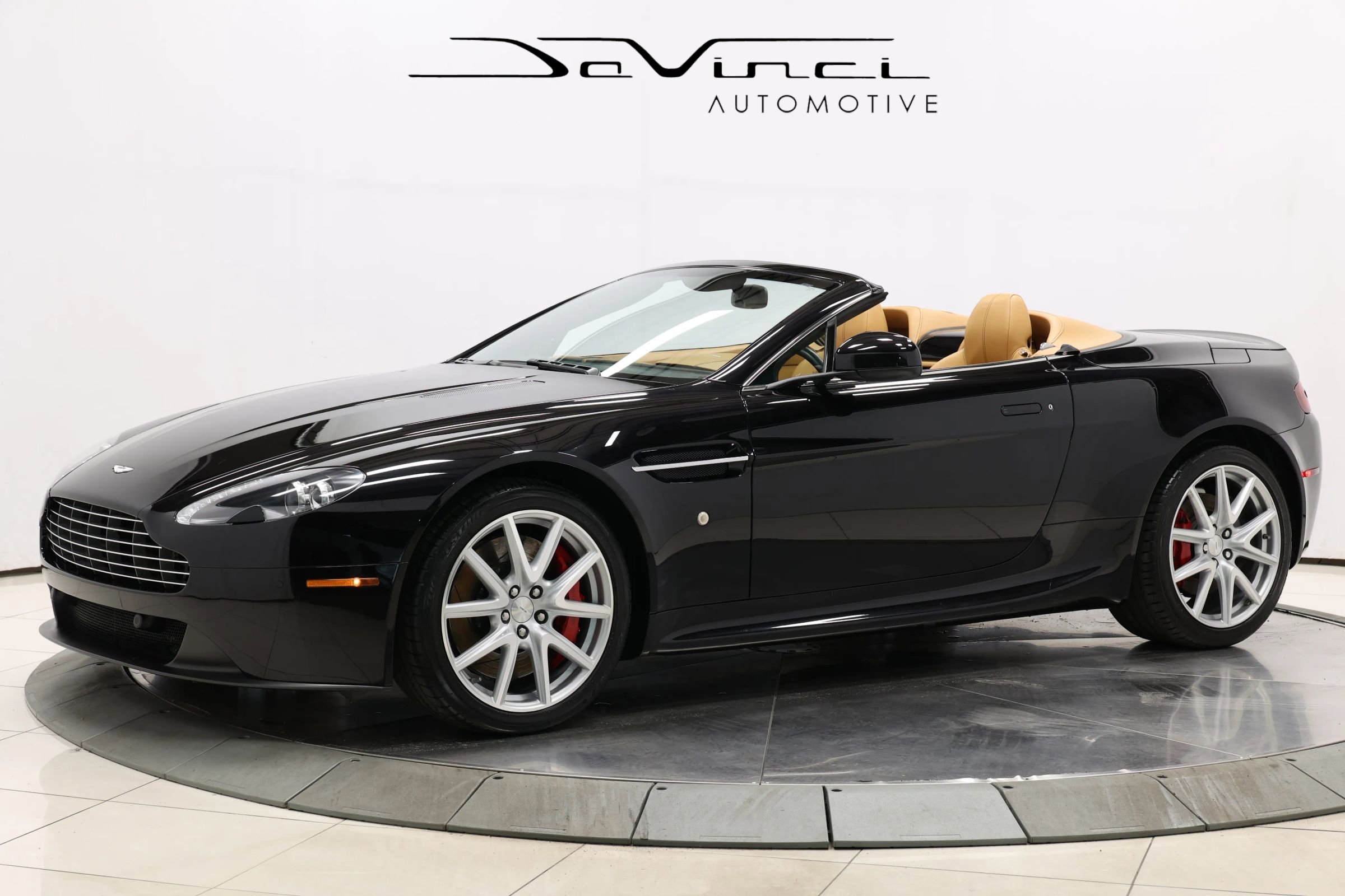 Used 2012 Aston Martin V8 Vantage Roadster image 1