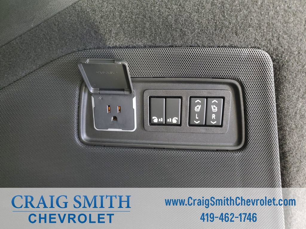 Used 2022 Cadillac Escalade Sport Platinum w/ Heavy-Duty Trailer Package AWD/4WD image 18