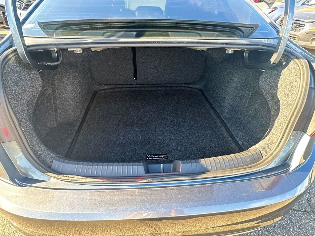 Used 2019 Volkswagen Jetta SEL image 31
