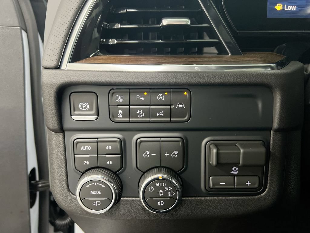 New 2026 Chevrolet Tahoe High Country AWD/4WD image 19