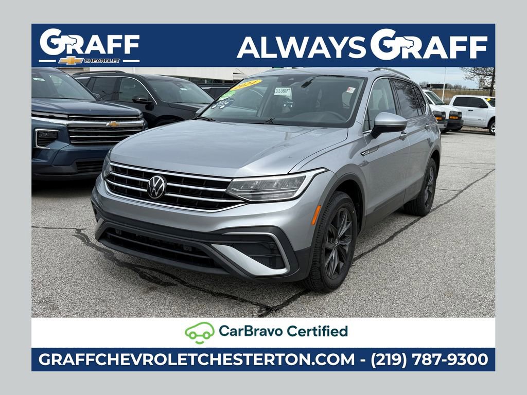 Used 2024 Volkswagen Tiguan SE image 1