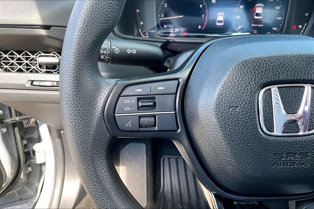 Certified 2025 Honda Accord SE image 11