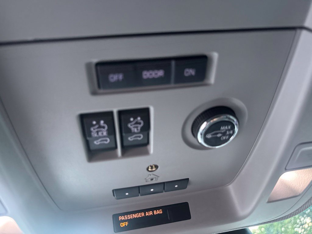 Used 2019 Chevrolet Tahoe Premier AWD/4WD image 15