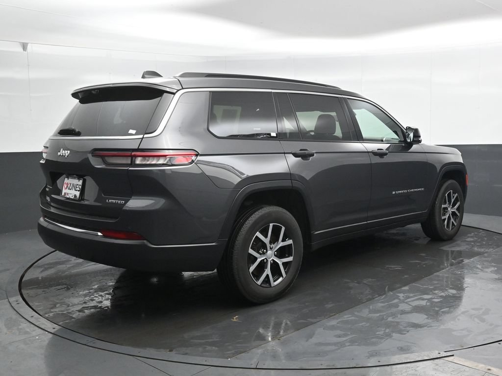 Used 2024 Jeep Grand Cherokee L Limited w/ Luxury Tech Group II AWD/4WD image 3