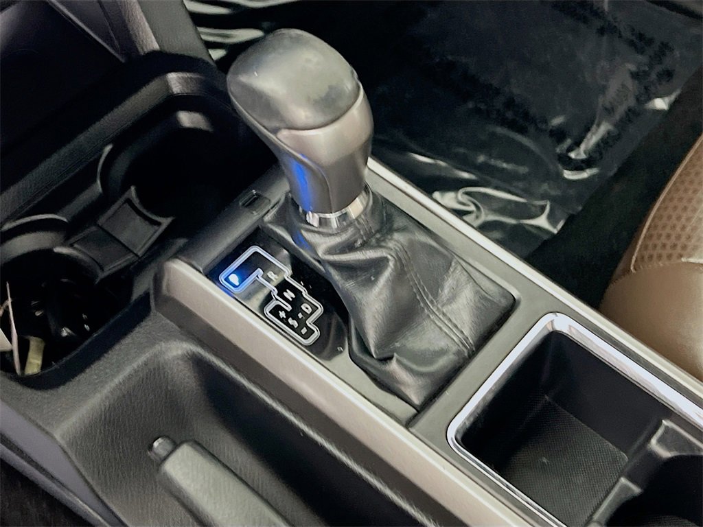 Certified 2018 Toyota Tacoma Limited image 16