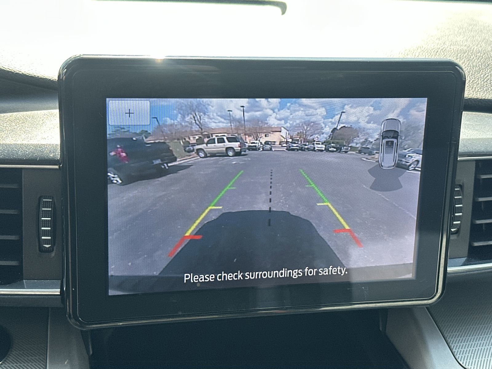 Used 2023 Ford Explorer XLT w/ Equipment Group 202A AWD/4WD image 27