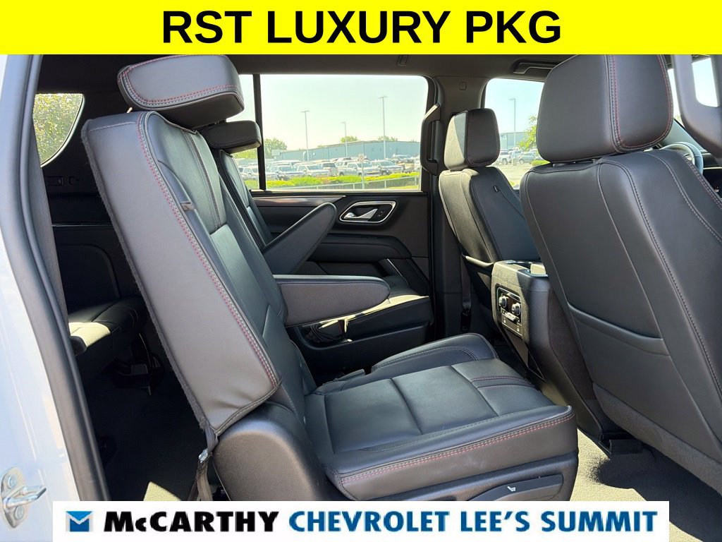 Used 2024 Chevrolet Suburban RST w/ Luxury Package AWD/4WD image 35