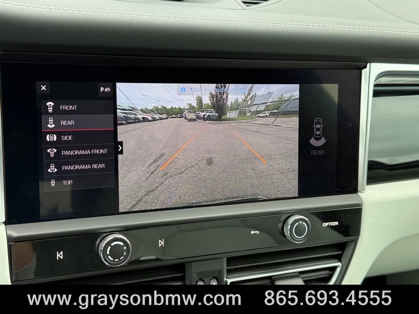 Used 2024 Porsche Macan AWD/4WD image 31
