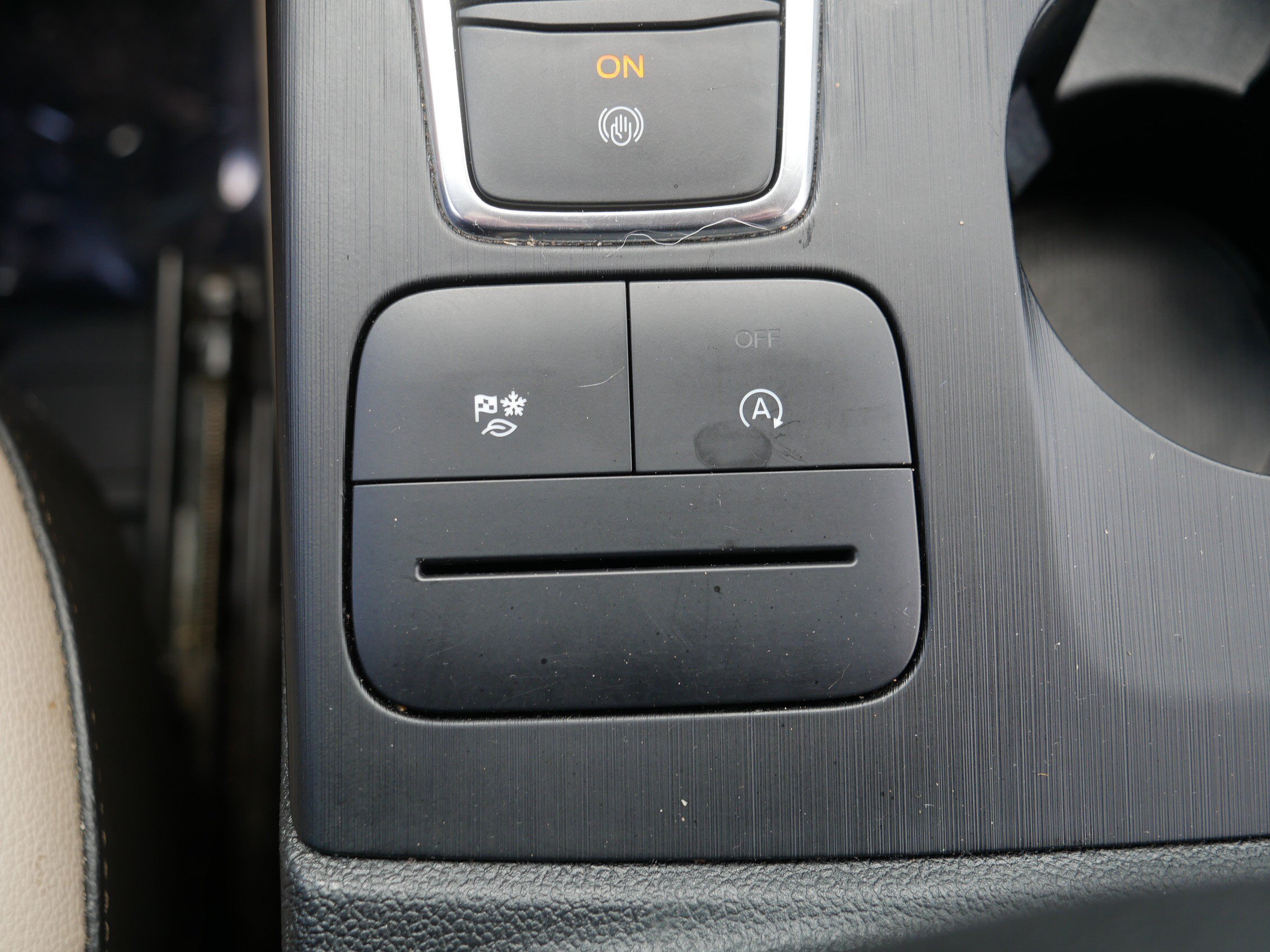 Used 2020 Ford Escape SEL AWD/4WD image 29