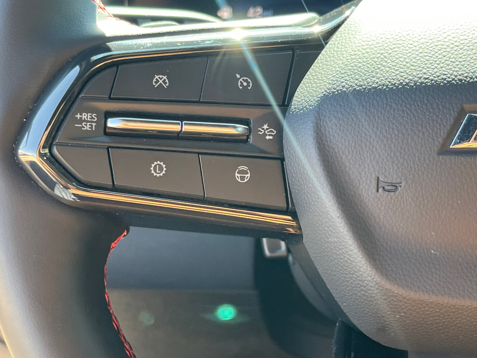 Certified 2024 Chevrolet Traverse RS image 16