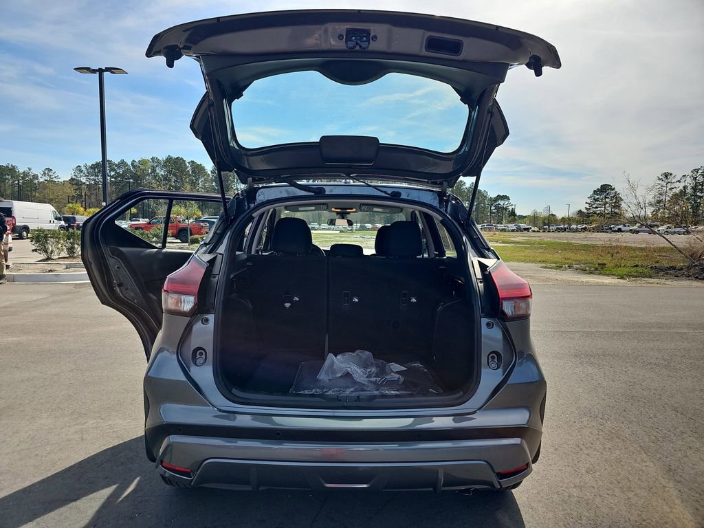 Used 2025 Nissan Kicks Play S image 16