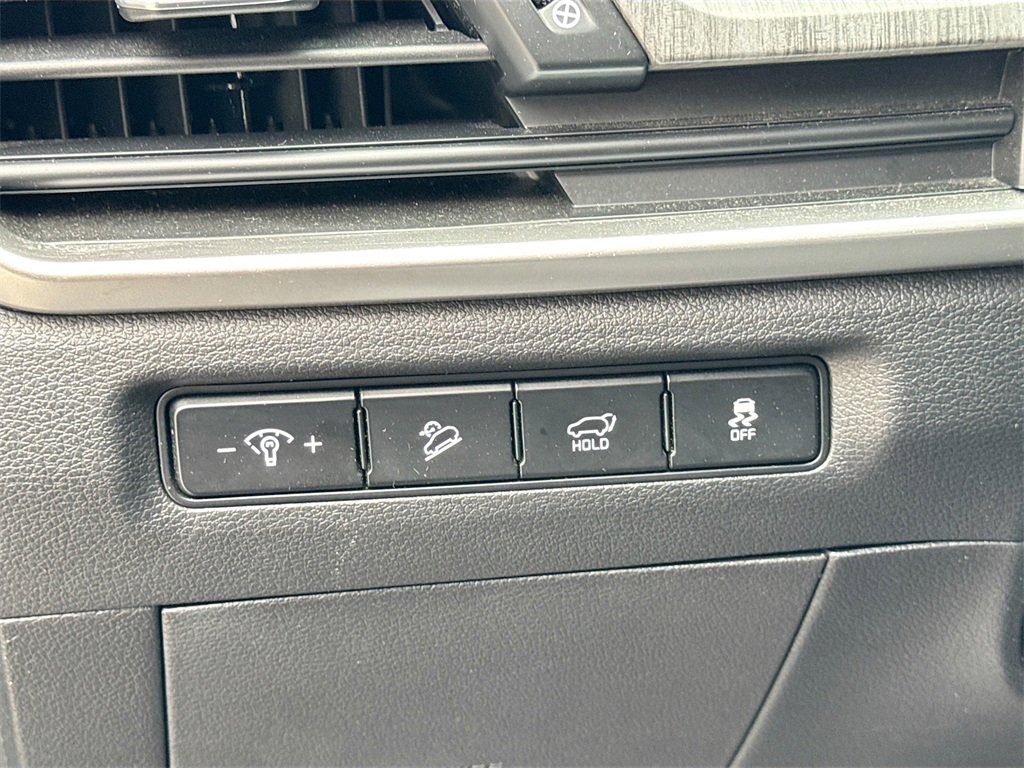 Used 2023 Kia Telluride EX w/ EX Captain's Chair Package image 10