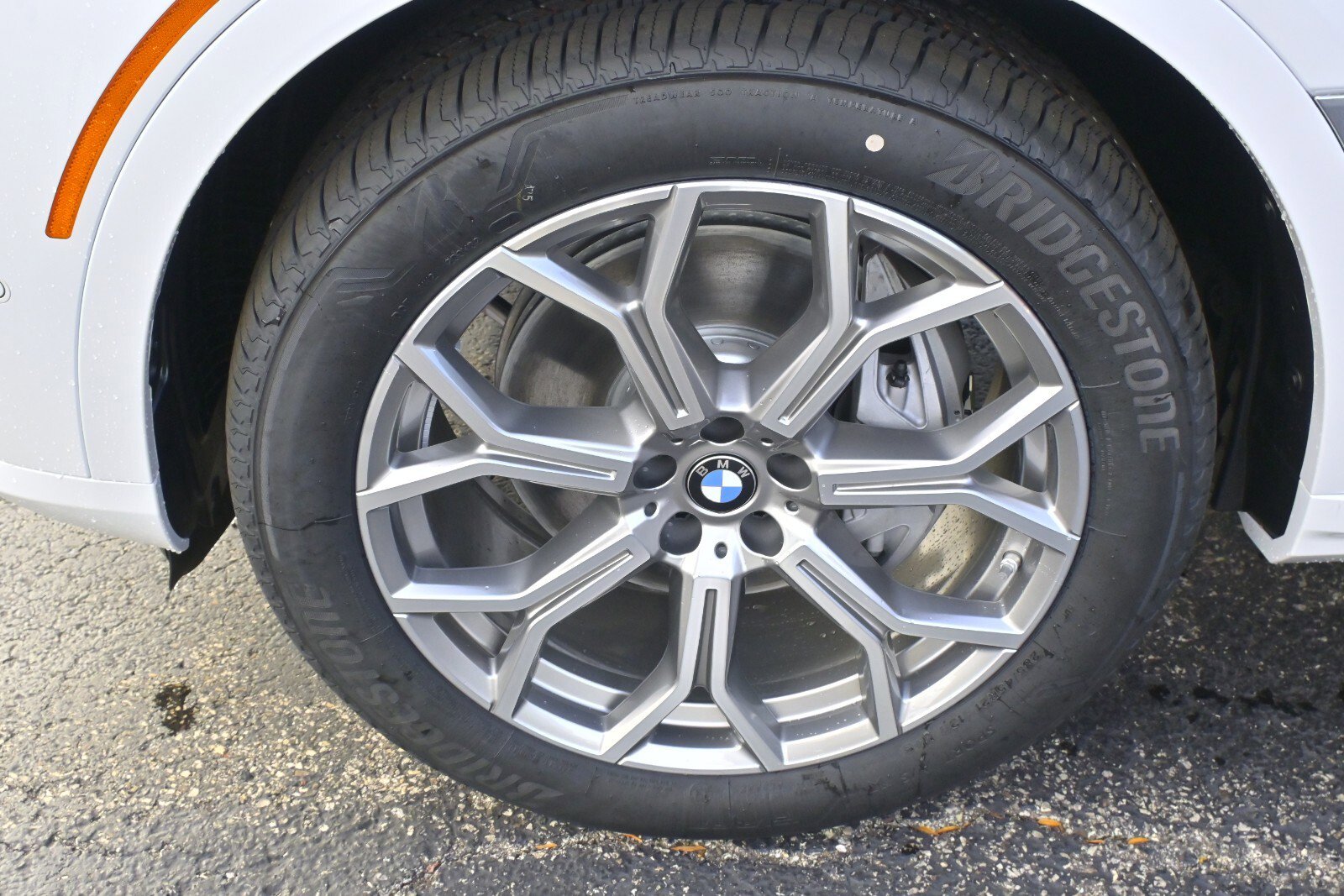 New 2026 BMW X7 xDrive40i w/ Premium Package image 9