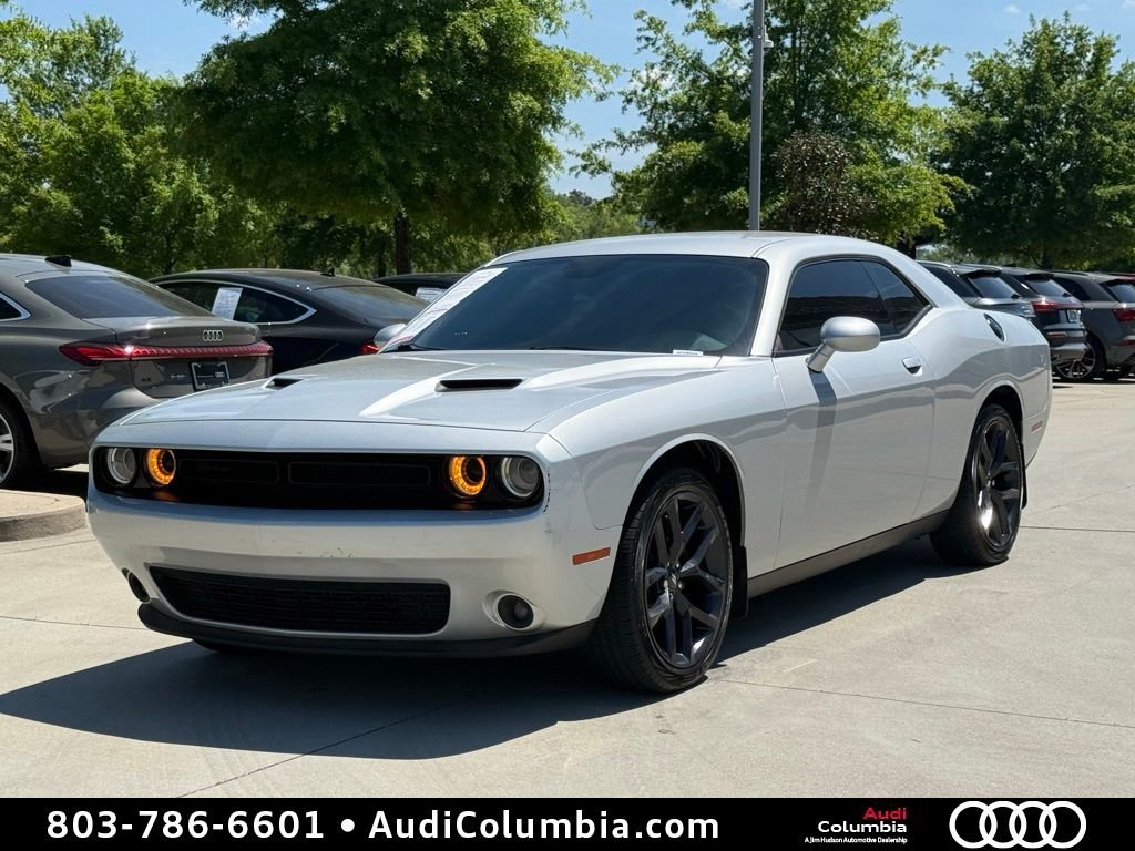 Used 2021 Dodge Challenger SXT w/ Blacktop Package image 9