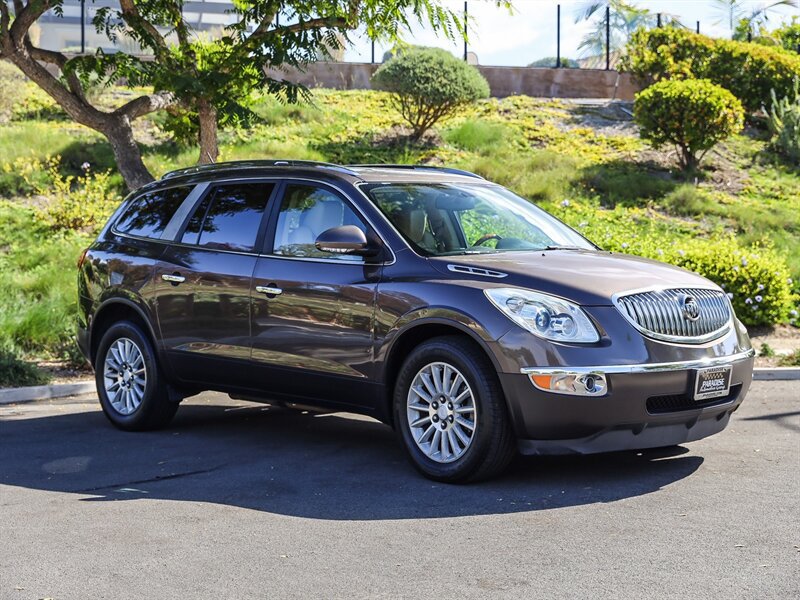 Used 2011 Buick Enclave CXL FWD image 7