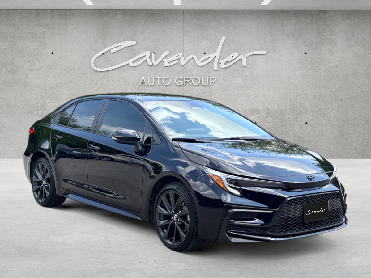 Used 2024 Toyota Corolla SE FWD image 2