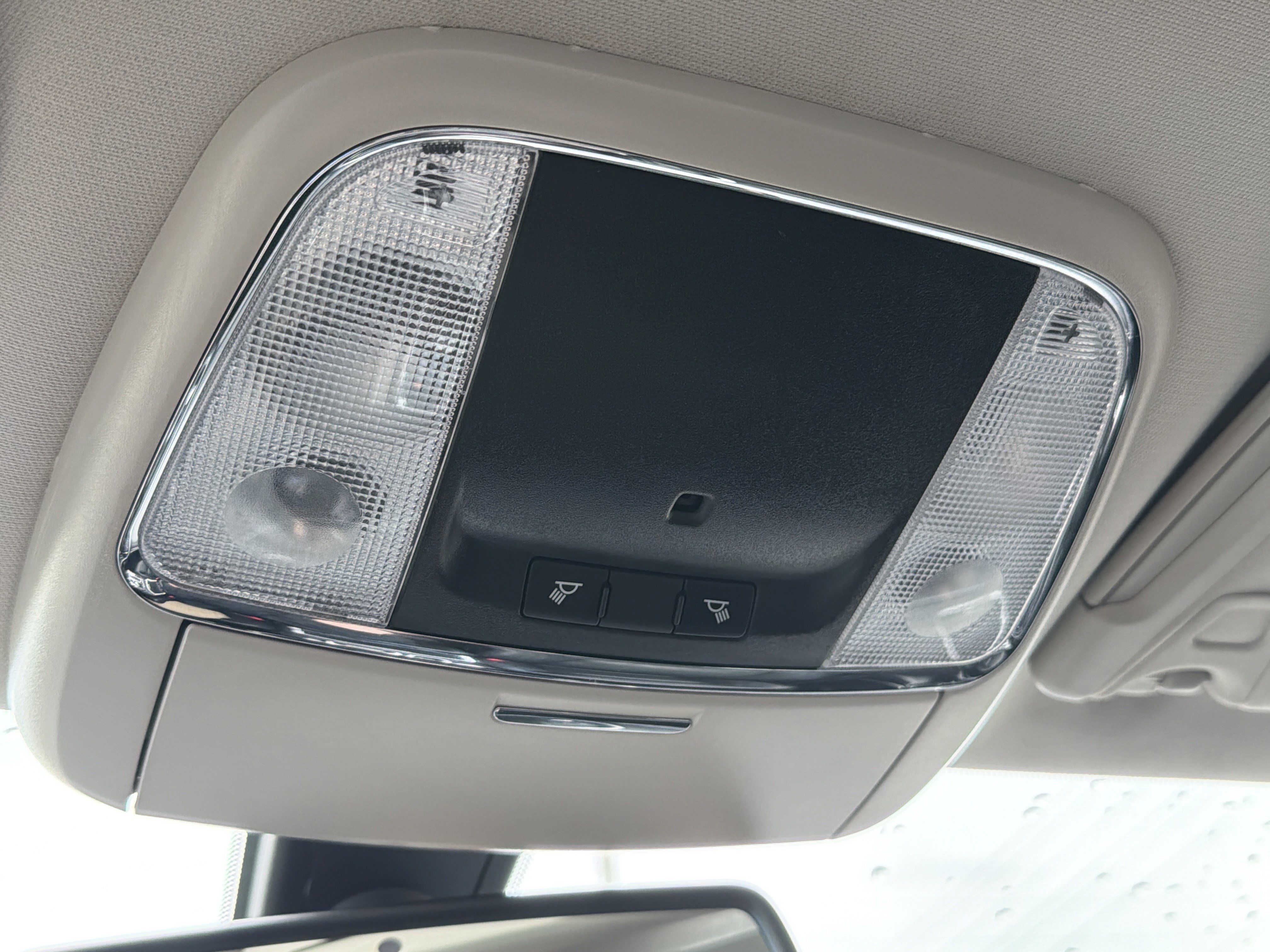 Used 2019 Chrysler 300 Touring L w/ Quick Order Package 22F image 21