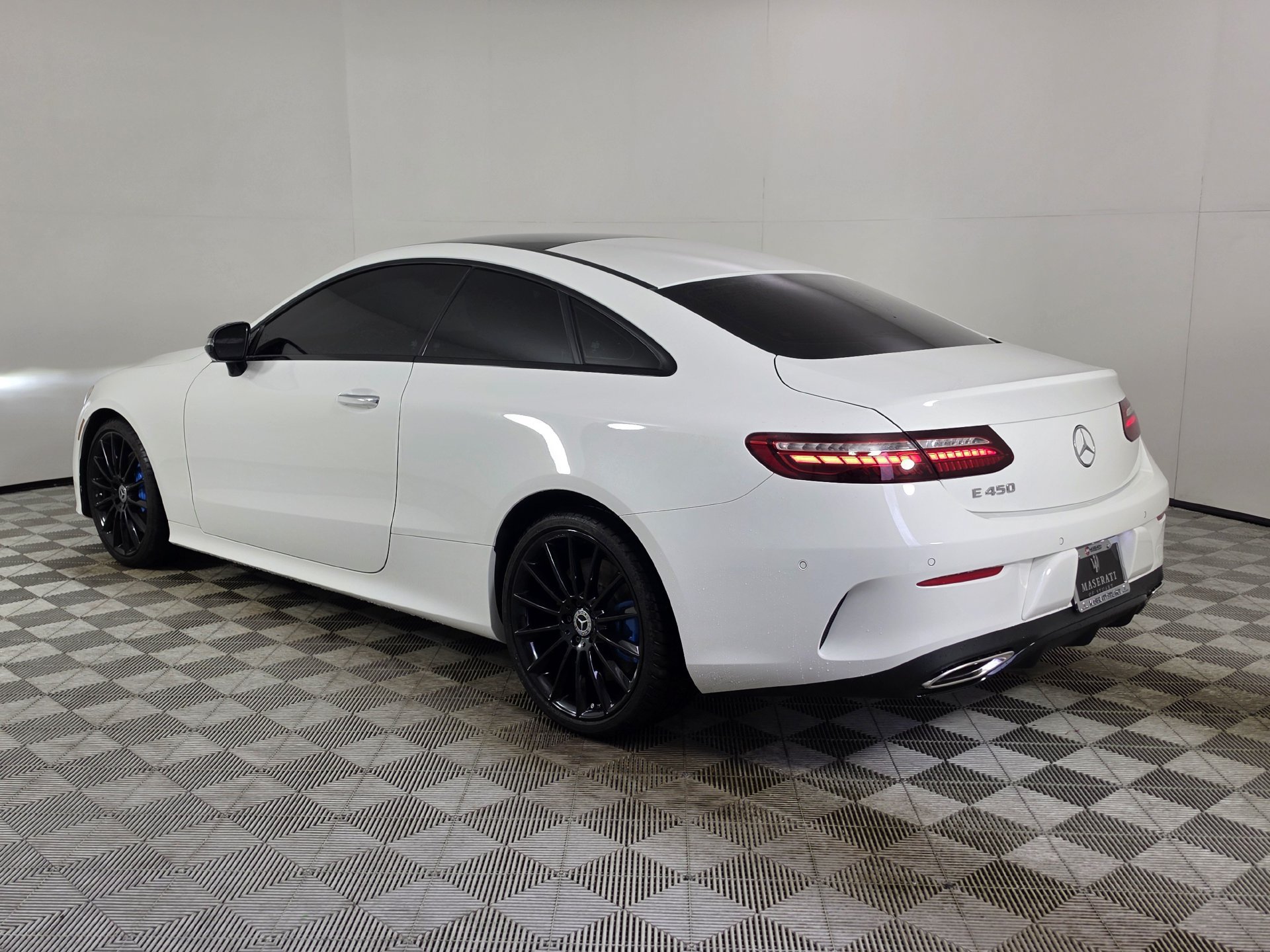 Used 2022 Mercedes-Benz E 450 Coupe image 32