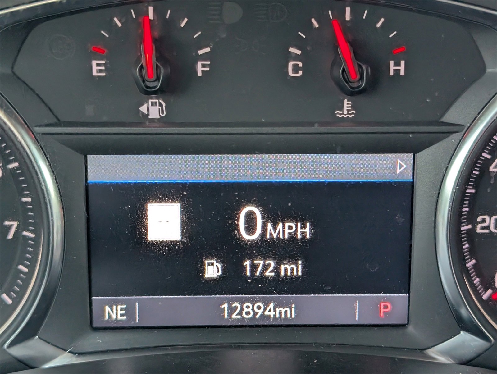 Used 2024 GMC Terrain SLT w/ Infotainment Package II image 6