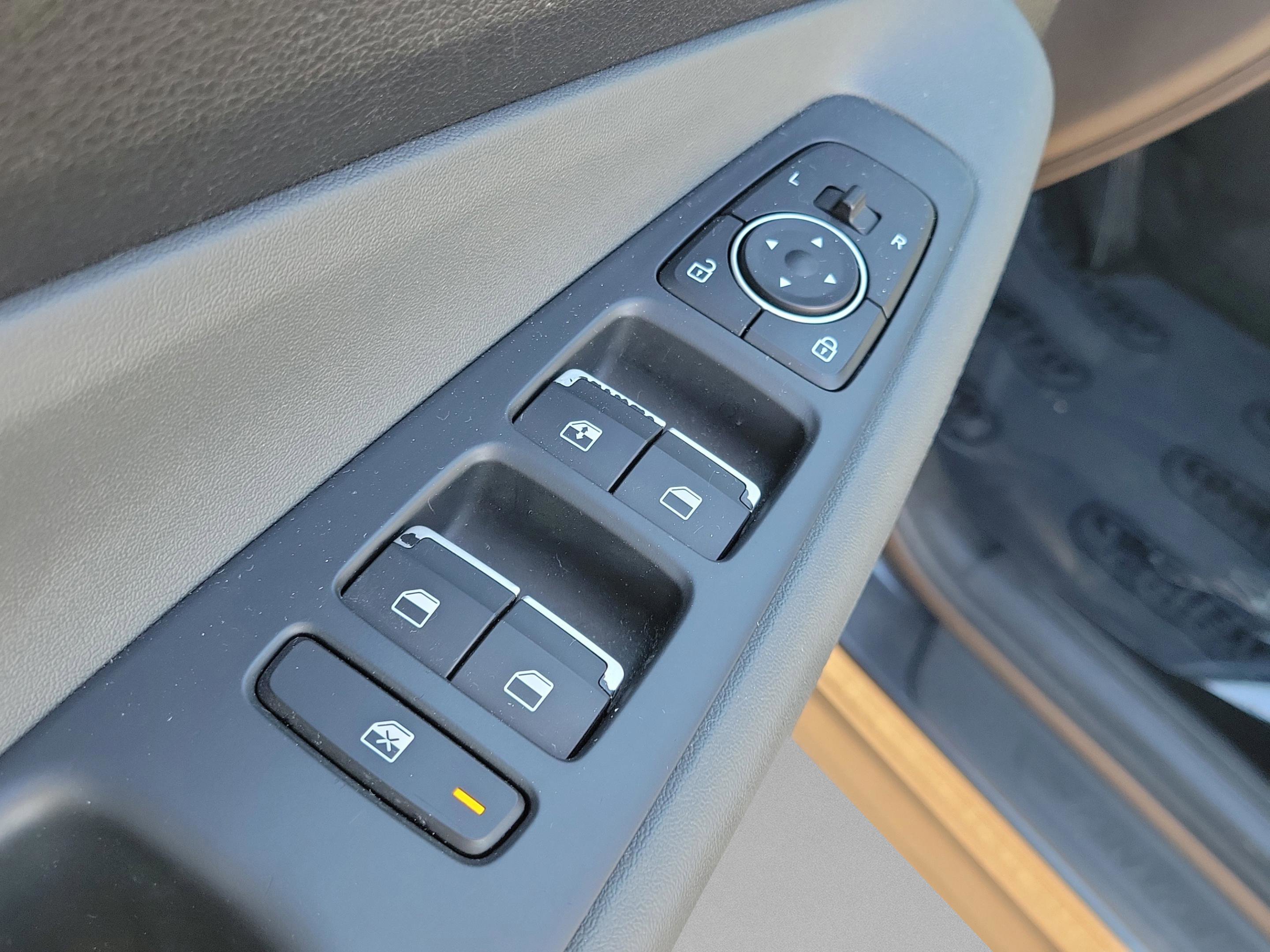 Used 2021 Hyundai Santa Fe SE image 19