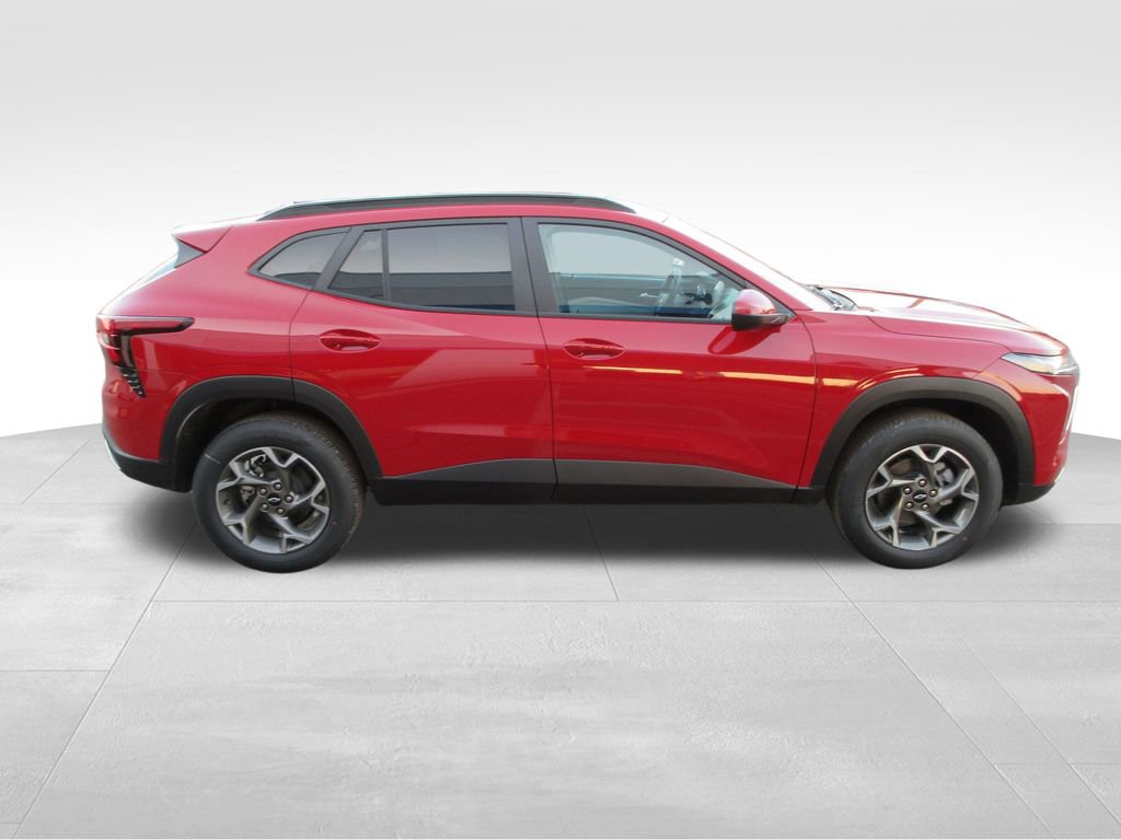 New 2026 Chevrolet Trax LT w/ LPO, Blackout Package image 6