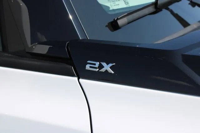 New 2025 GMC Hummer EV 2X image 10