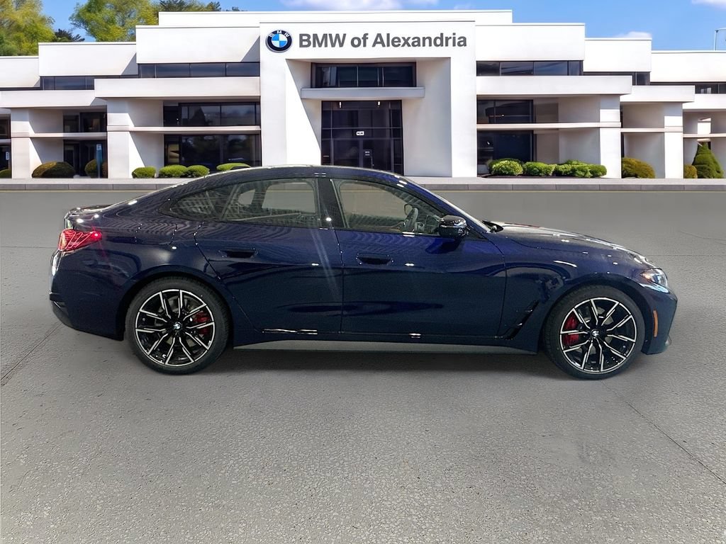 New 2026 BMW 430i xDrive w/ M Sport Package AWD/4WD image 8