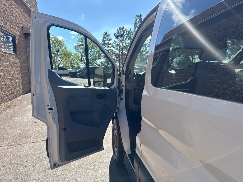 Used 2018 Ford Transit 150 XL RWD image 10
