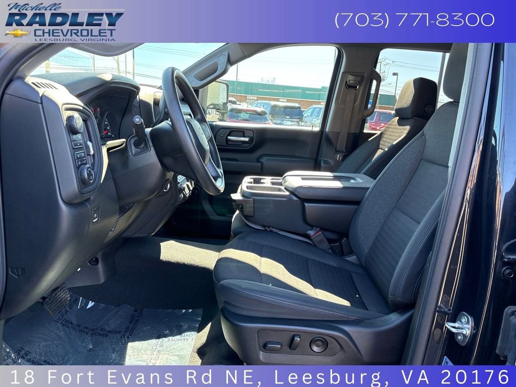 Used 2024 Chevrolet Silverado 2500 Custom w/ Custom Value Package image 15