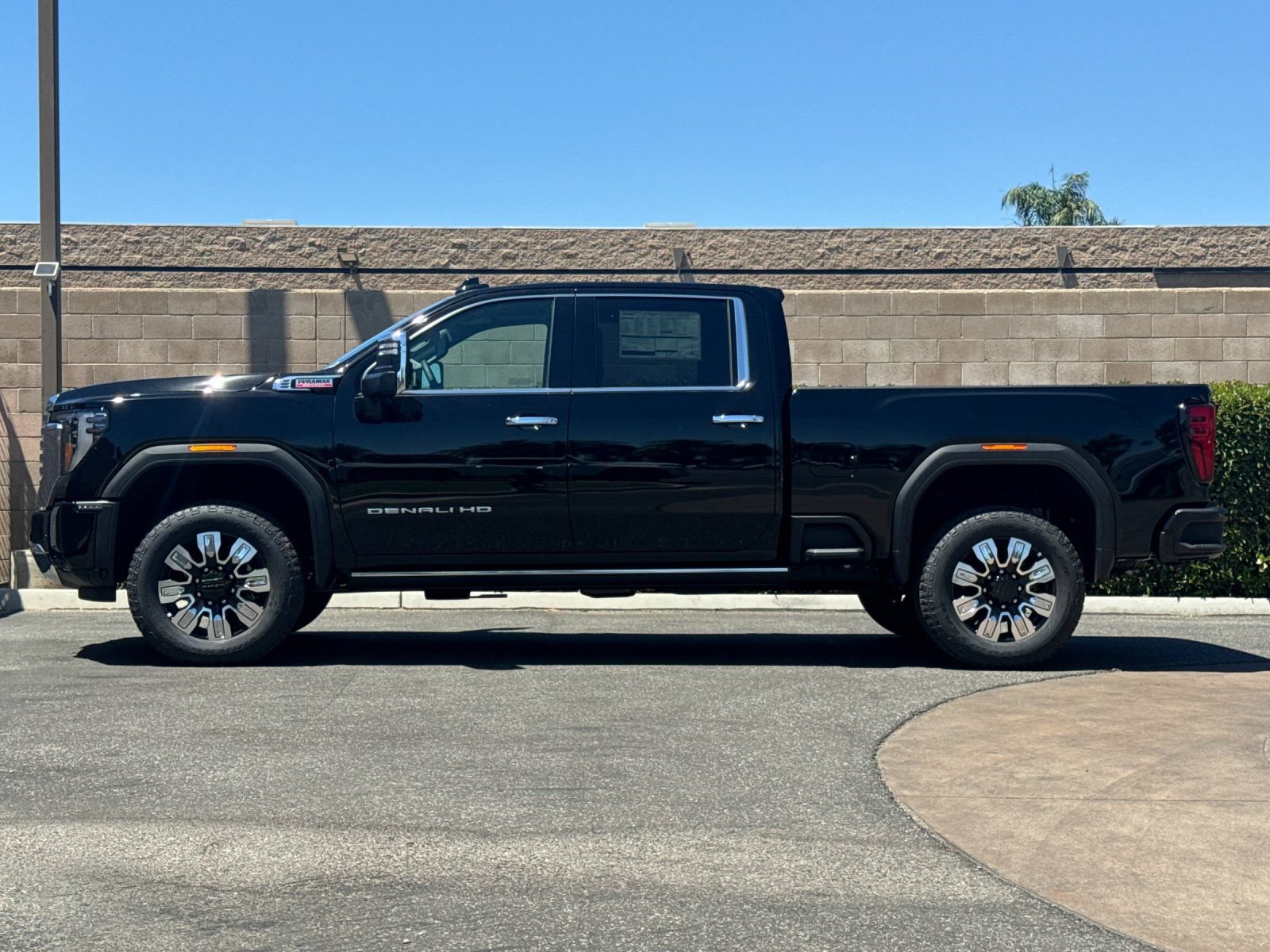 New 2026 GMC Sierra 3500 Denali w/ Denali Reserve Package AWD/4WD image 7