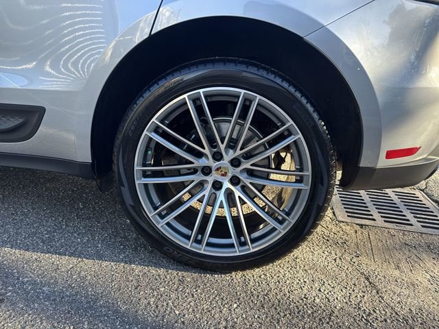Used 2022 Porsche Macan AWD/4WD image 34