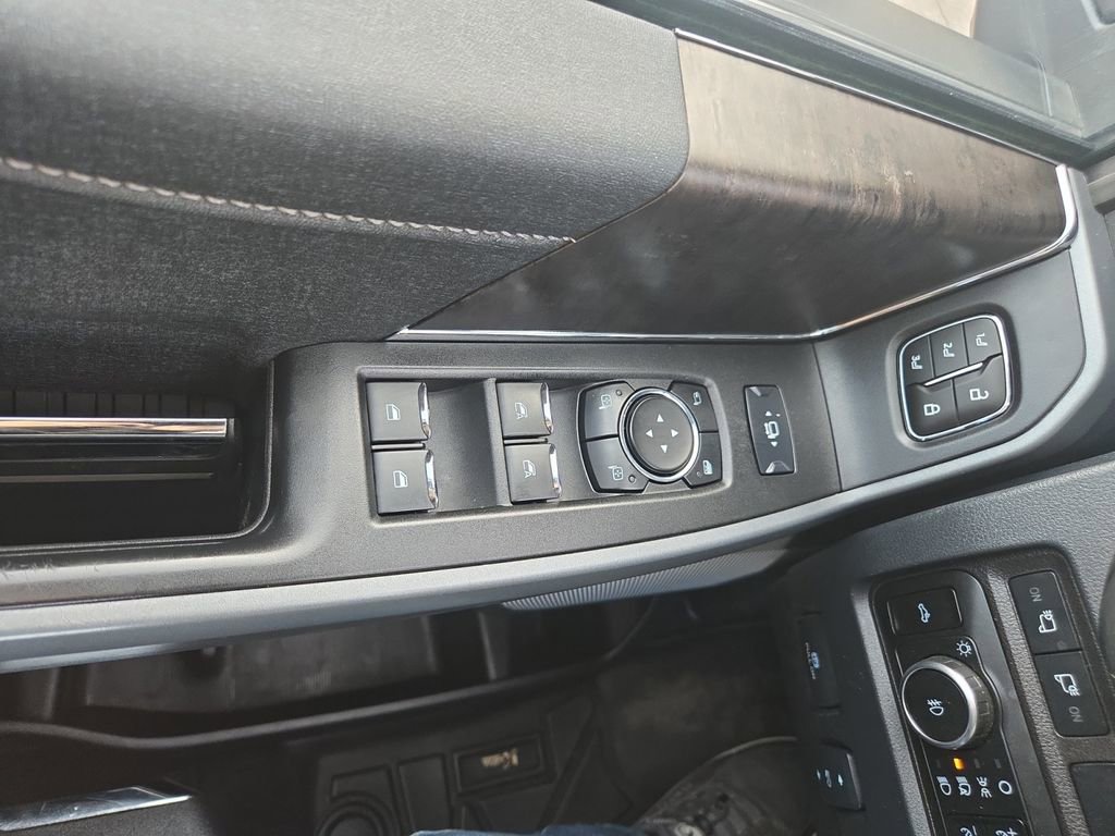 Used 2024 Ford F350 Lariat w/ Lariat Ultimate Package image 25