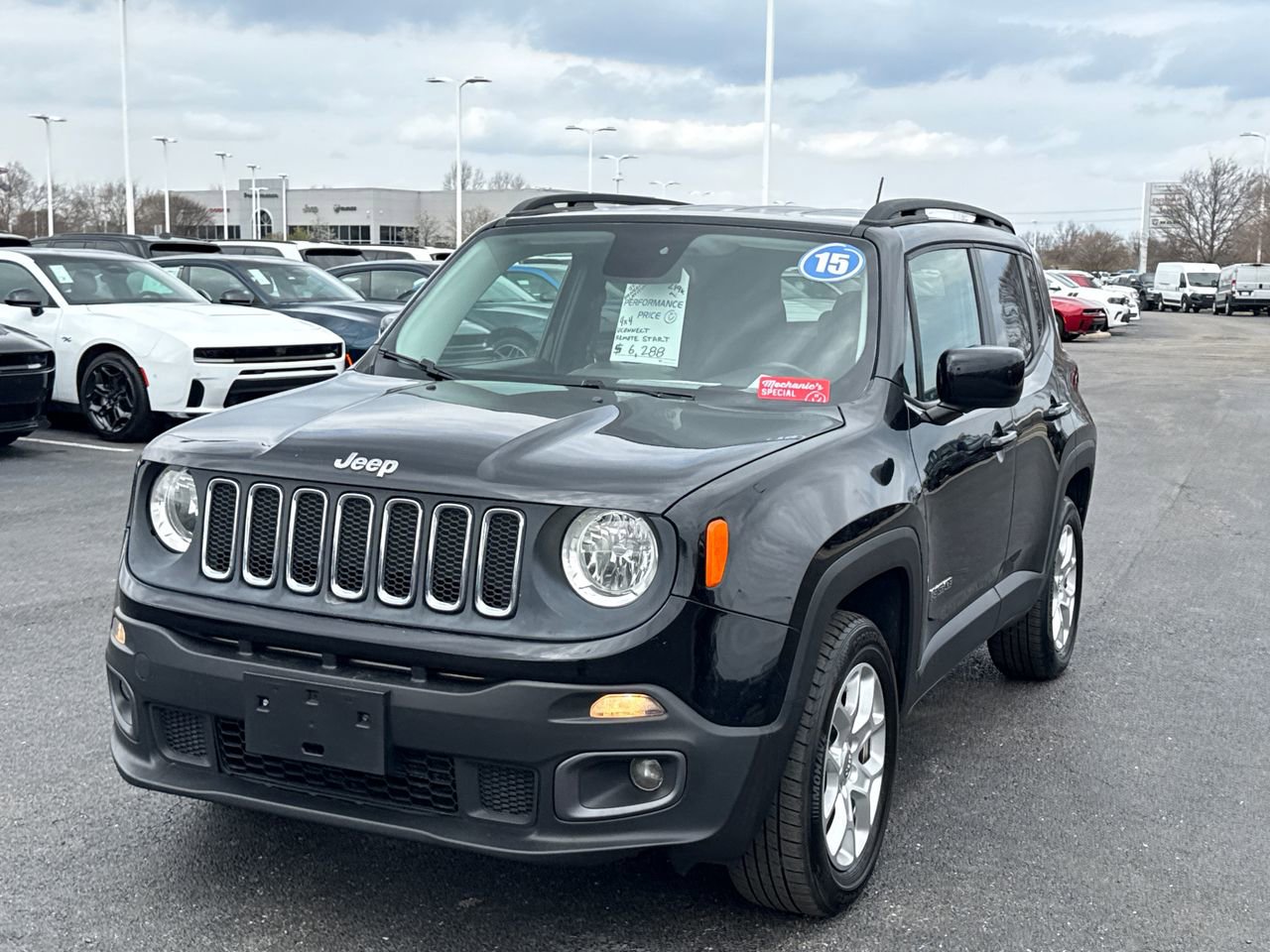 Used 2015 Jeep Renegade Latitude AWD/4WD image 7