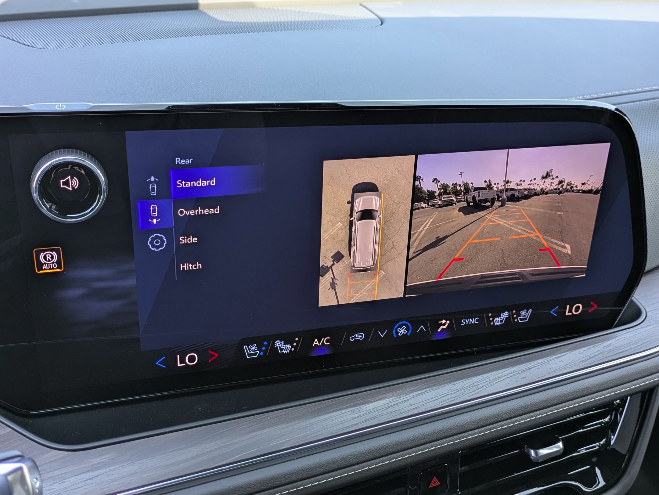 New 2026 Chevrolet Suburban Premier image 17
