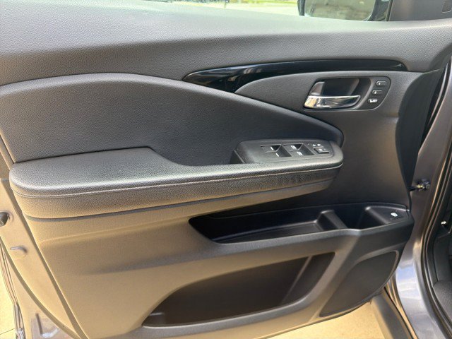 Used 2017 Honda Ridgeline RTL-E image 17